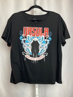 Disney Womenʻs Ursula Drop Dead Gorgeous Short Sleeve Graphic Tee X-Large